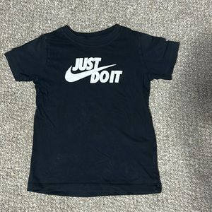 Nike T-shirt